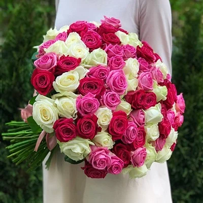 Rose Arrangements to Istanbul Turkey