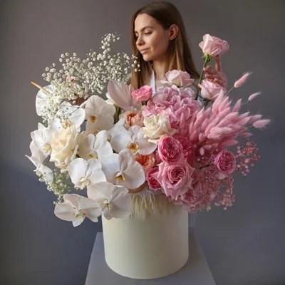 Flowers in box delivery to Istanbul