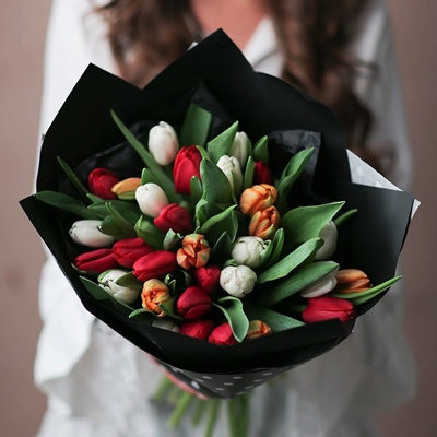 Send luxury flowers to Antalya