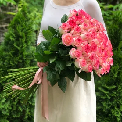 35 pink roses to Bodrum